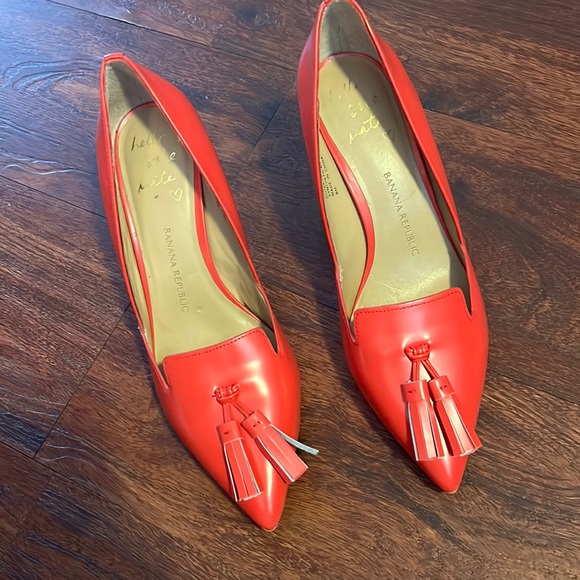 Banana Republic red heels - Picture 1 of 7